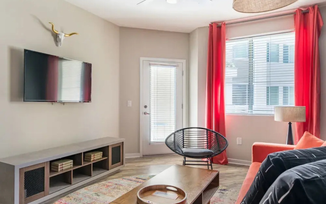 photo 2 of Luxury Uptown Apartments by WanderJaunt
