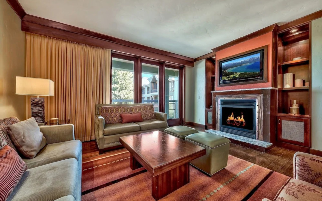 photo 5 of Luxury With Ritz Amenities At Constellation 3 Bedroom Condo by Redawning