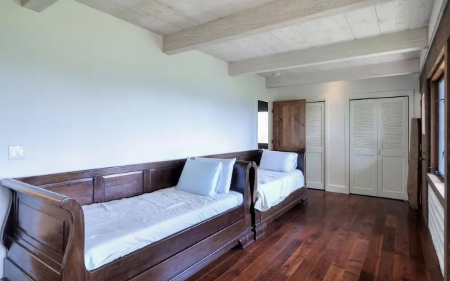 photo 2 of LX 57: Weathertop Rustic Ranch in Carmel With Luxury Amenities