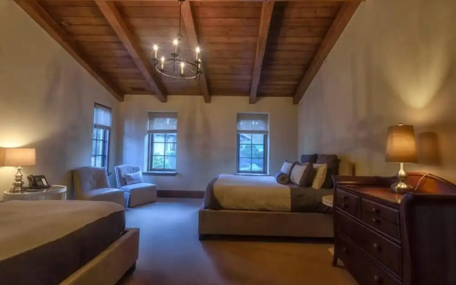 photo 3 of Lx1: Chateau D' Renaitre - Carmel-by-the-sea Luxury Villa: