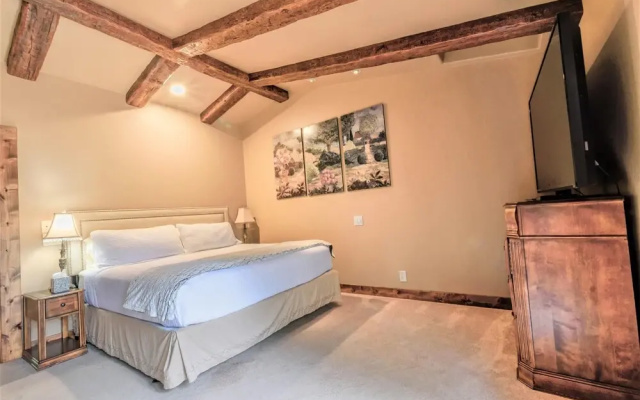 photo 5 of Lx18: Golfer's Dream Retreat Estate