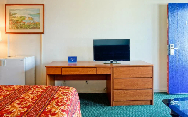 photo 2 of Lyndys Motel