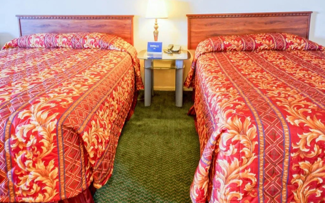 photo 3 of Lyndys Motel