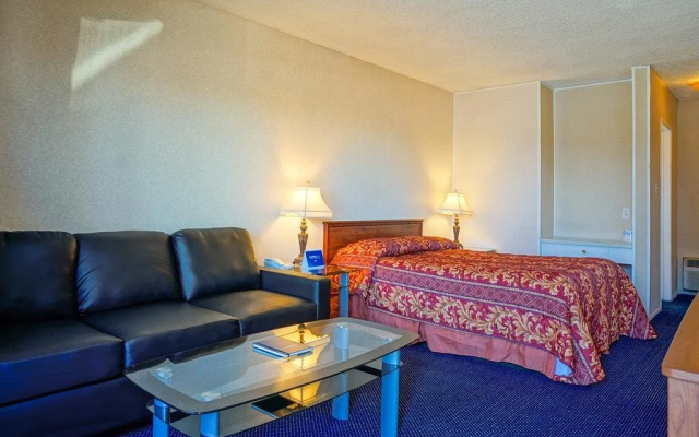 photo 4 of Lyndys Motel