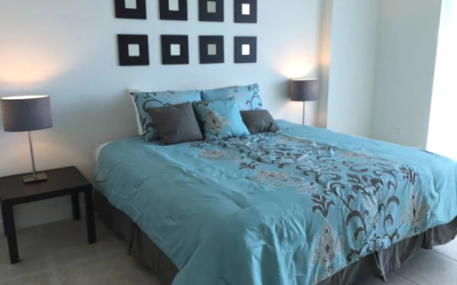 photo 3 of LYX Suites at Bayshore Grove in Coconut Grove