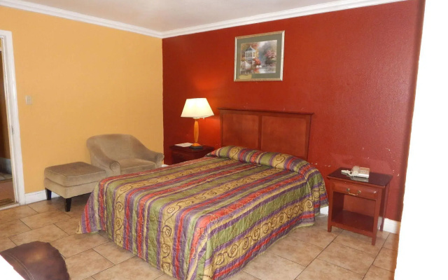 photo 3 of M B Motor Inn