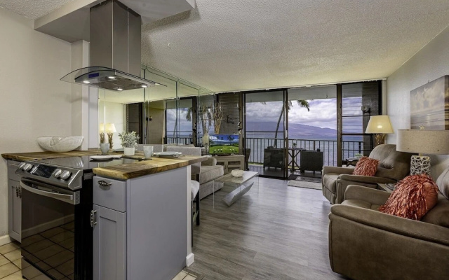 photo 4 of Maalaea Banyans 217 1 Bedroom Condo
