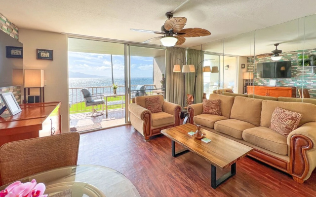 photo 5 of Maalaea Kai 215 1 Bedroom Condo