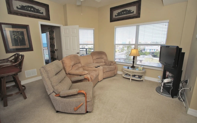 photo 2 of Madeira Bay Resort 512