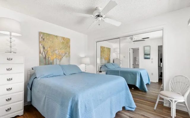 photo 2 of Madeira Beach Yacht Club 151H by Distinctive Beach Rentals