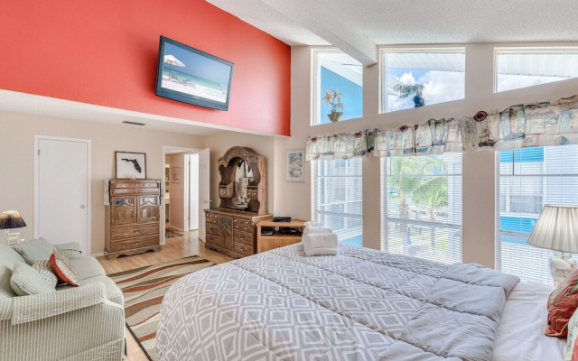 photo 5 of Madeira Beach Yacht Club 250F Two-bedroom Apartment