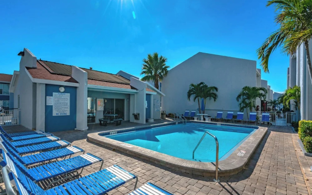 photo 2 of Madeira Beach Yacht Club 261F by Distinctive Beach Rentals