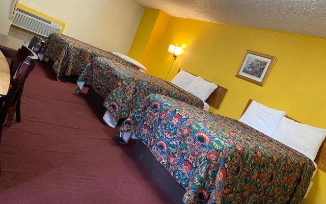 photo 4 of Madill Inn