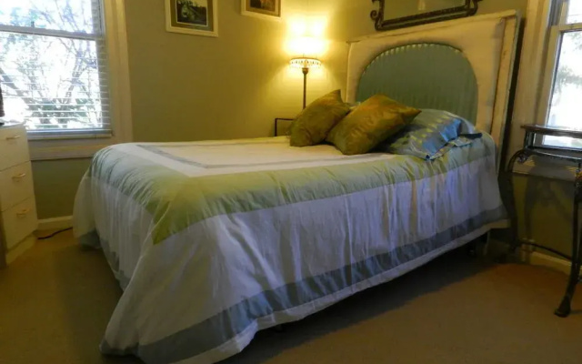photo 2 of Madison Street Inn B&B