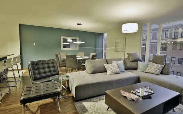 photo 4 of Mag Mile Lakeview Condos