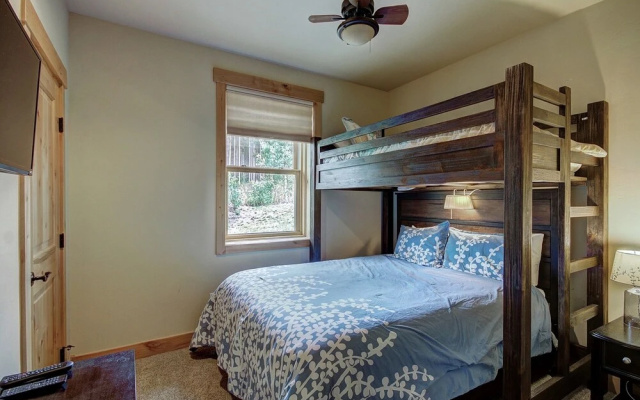 photo 5 of Maggie Point 3 Bedroom Townhouse by RedAwning