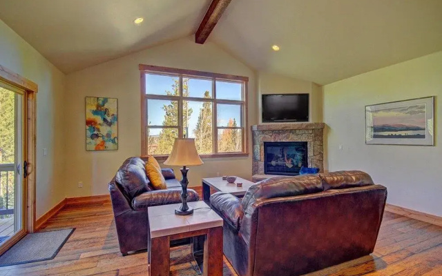 photo 4 of Maggie Point 3 Br condo by RedAwning