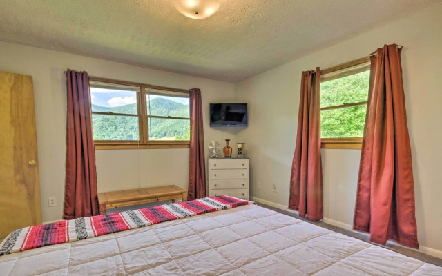 photo 2 of Maggie Valley House w/ Mtn Views - 1 Mi to DT