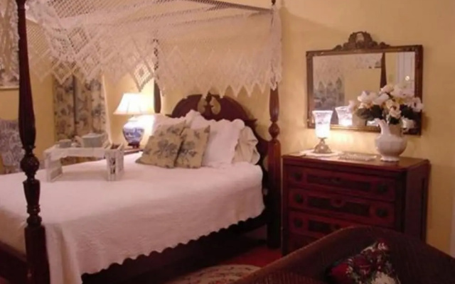 photo 4 of Magnolia Cottage Bed and Breakfast
