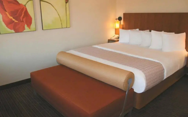 photo 2 of Magnolia Inn and Suites