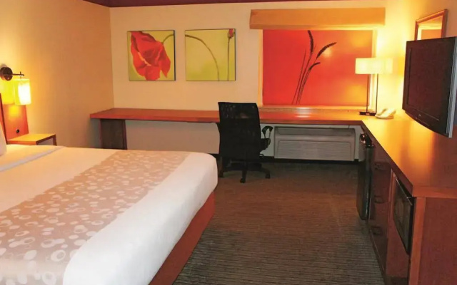 photo 5 of Magnolia Inn and Suites