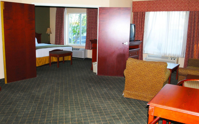 photo 2 of Magnuson Hotel Commerce