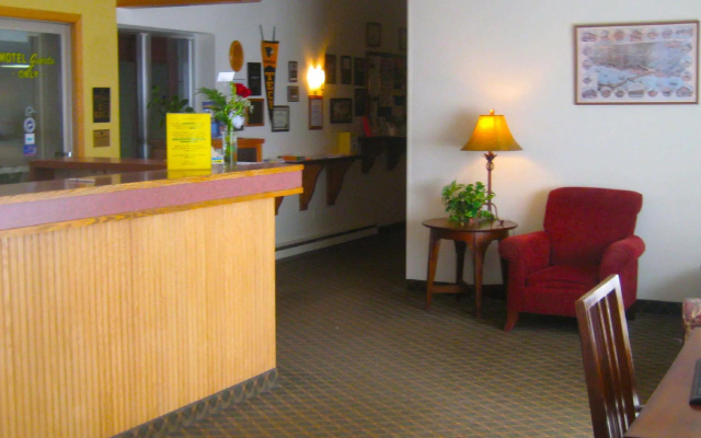 photo 2 of Magnuson Hotel Copper Crown
