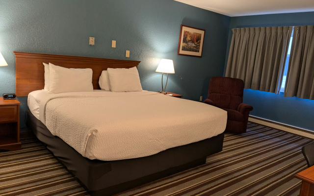 photo 5 of Magnuson Hotel Copper Crown