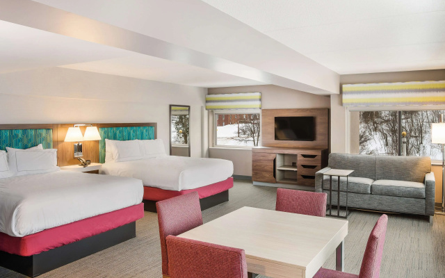 photo 2 of Hampton Inn & Suites Houghton