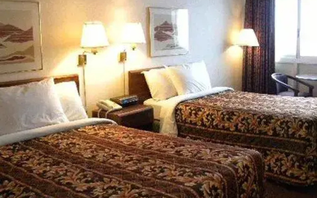 photo 2 of Magnuson Hotel Lansing