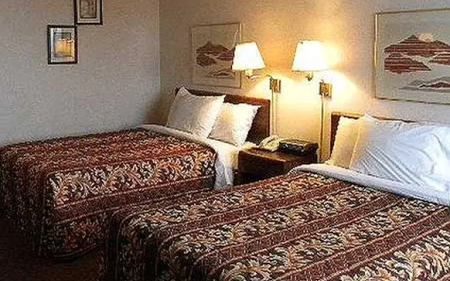 photo 3 of Magnuson Hotel Lansing