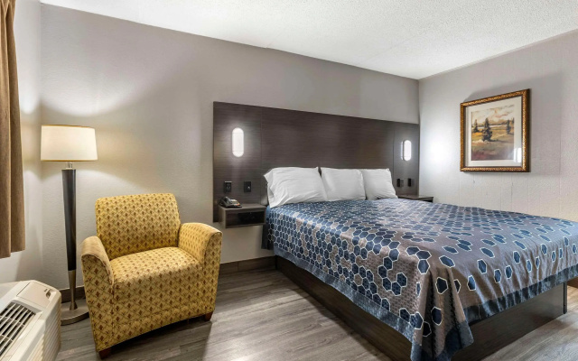photo 5 of Rodeway Inn Union