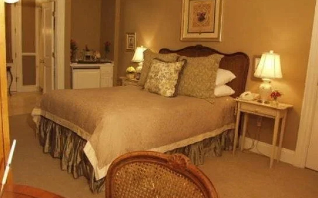 photo 2 of Main Street Inn & Spa