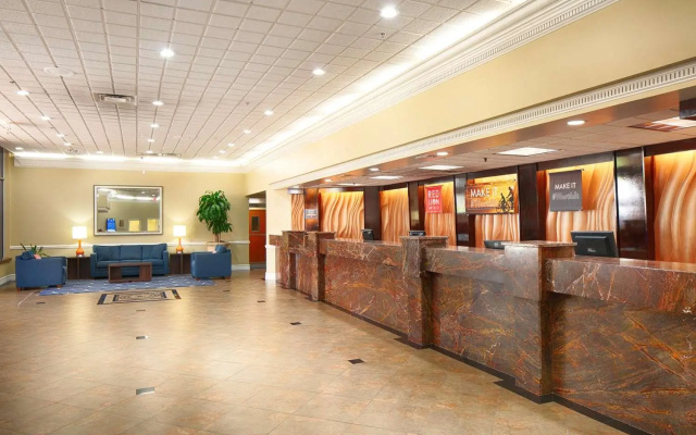 photo 2 of Red Lion Hotel Orlando - Kissimmee Maingate