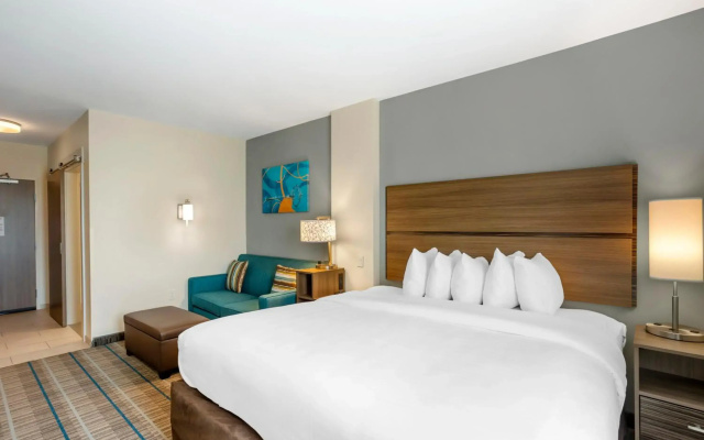 photo 3 of MainStay Suites North - Central York