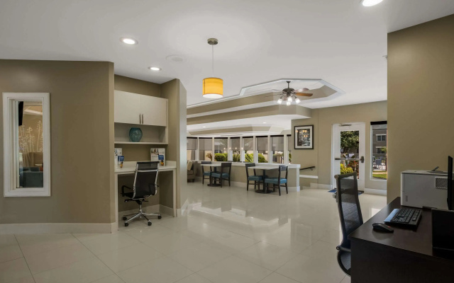 photo 2 of MainStay Suites Savannah Midtown