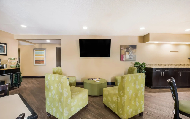 photo 5 of MainStay Suites Chattanooga Hamilton Place