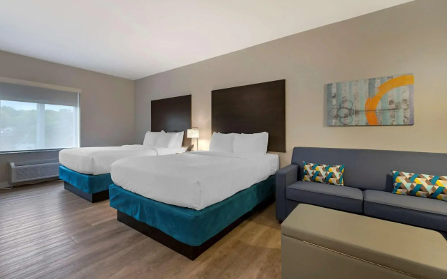 photo 3 of MainStay Suites Cincinnati University - Uptown