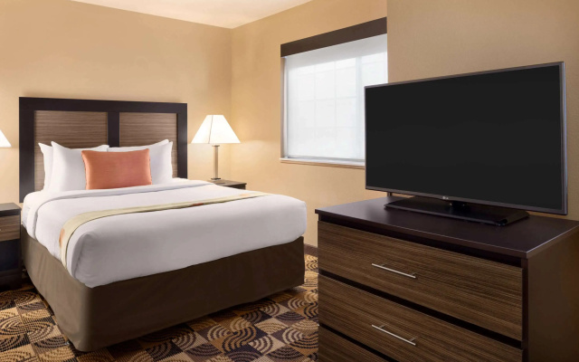 photo 5 of Hawthorn Extended Stay by Wyndham Milwaukee Airport