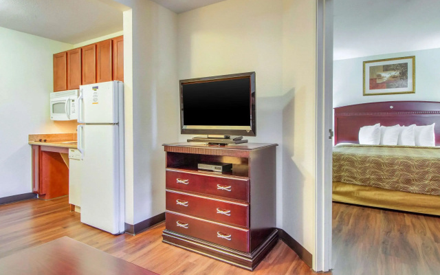 photo 5 of MainStay Suites Texas Medical Center/Reliant Park