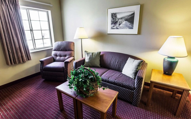photo 4 of MainStay Suites Wilmington - University Area
