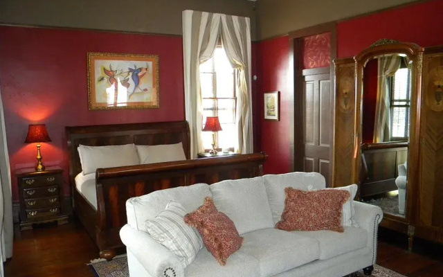 photo 5 of Maison De Macarty