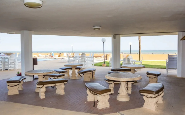 photo 2 of Maisons-sur-mer #608 Ocean Front