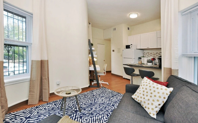 photo 2 of CH5 & CH7 - Majestic View Fully Furnished 1BR Dog Ok