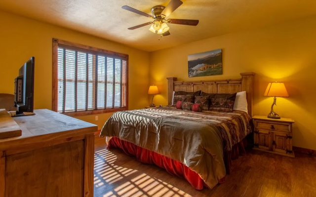photo 4 of Makin Memories Lodge 6 Bedrooms 6 Bathrooms Cabin