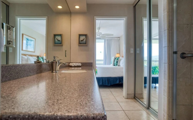 photo 3 of Mana Kai 805 by Coldwell Banker Island Vacations