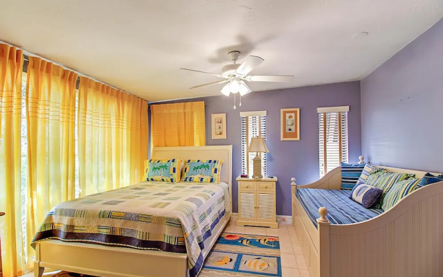 photo 5 of Manatee Home