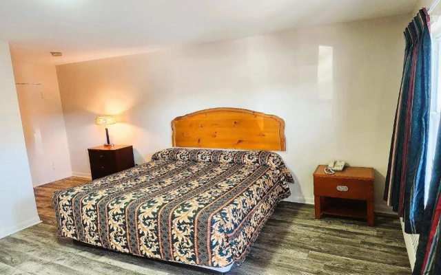 photo 3 of Manor Motel By OYO Near Oak Brook/Chicago Westchester
