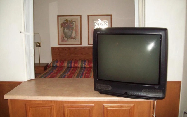 photo 4 of Manor Suites
