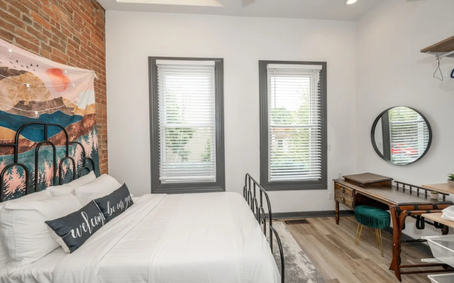 photo 5 of Mansfield Modern Oasis